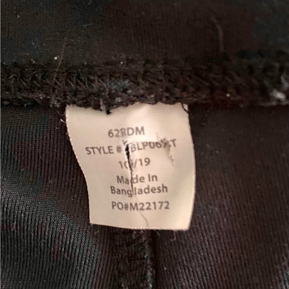 Seven (7) pairs of leggings, 2 NWT - Picture 13 of 16